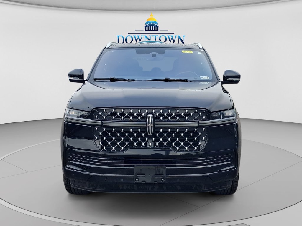 Used 2025 Lincoln Navigator Black Label AWD/4WD image 8