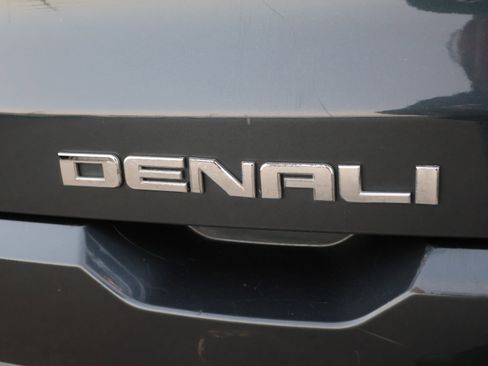 Used 2019 GMC Acadia Denali w/ Technology Package image 21