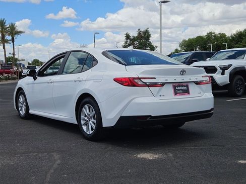 Used 2025 Toyota Camry LE FWD image 8