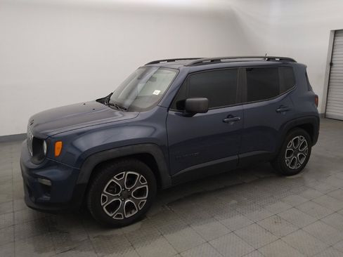 Used 2021 Jeep Renegade Latitude FWD image 2
