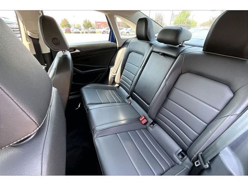 Used 2024 Volkswagen Jetta SE FWD image 28