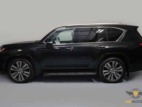 Used 2026 Lexus LX 700h Luxury w/ Accessory Package (Z1) image 5