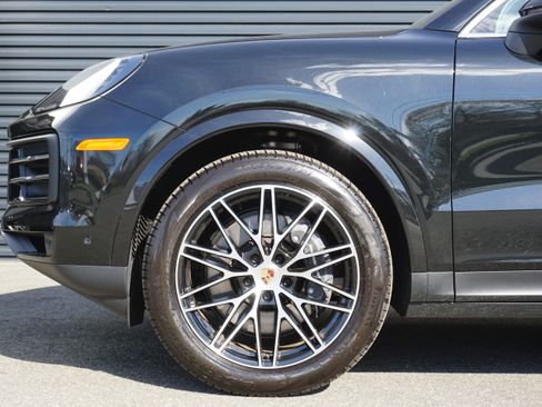 New 2026 Porsche Cayenne AWD/4WD image 12