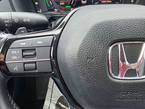 Used 2023 Honda Accord Touring image 29