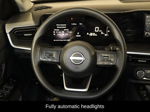 Used 2025 Nissan Kicks S FWD image 7