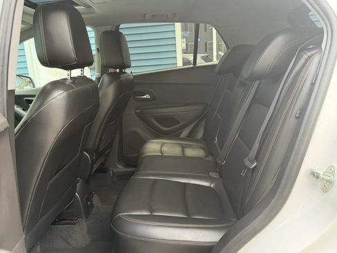 Used 2019 Chevrolet Trax Premier AWD/4WD image 30