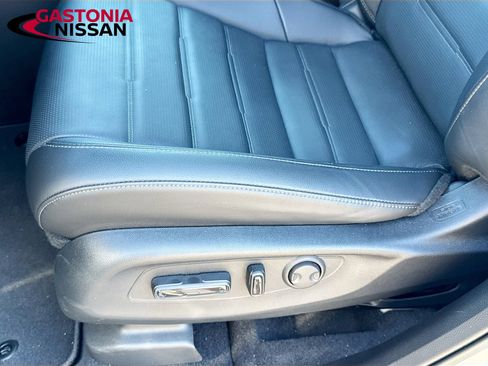 Used 2025 Honda CR-V EX-L image 25
