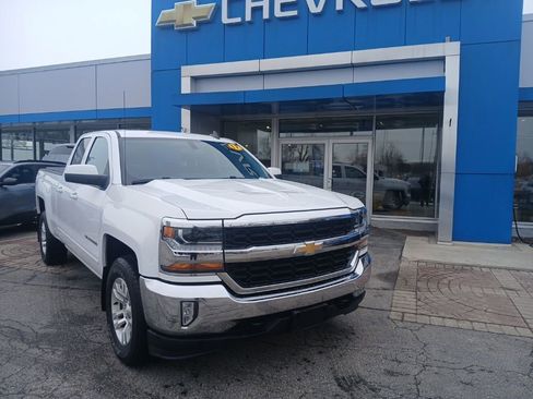 Used 2017 Chevrolet Silverado 1500 LT w/ All Star Edition image 2