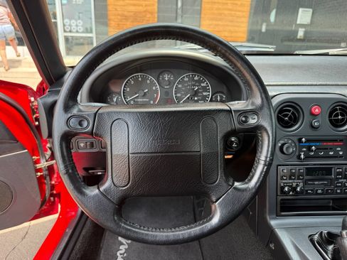 Used 1990 MAZDA MX-5 Miata RWD image 57