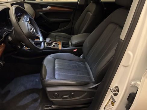 Used 2022 Audi Q5 2.0T Premium w/ Convenience Package image 11