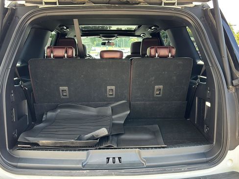 Used 2023 Ford Expedition Limited AWD/4WD image 27