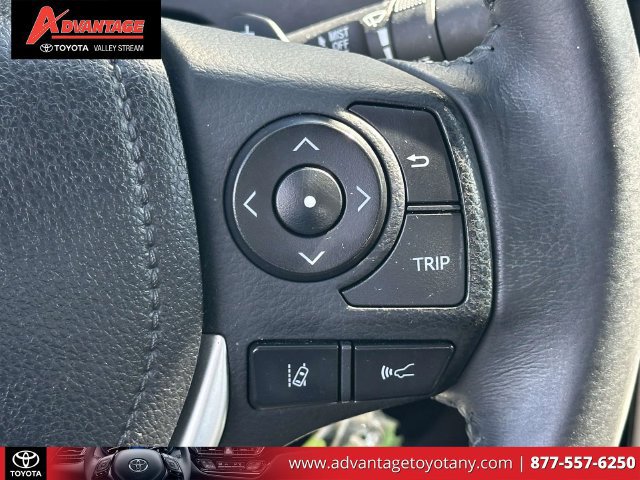 Used 2017 Toyota Corolla SE w/ Carpet Mat Package (TMS) FWD image 23