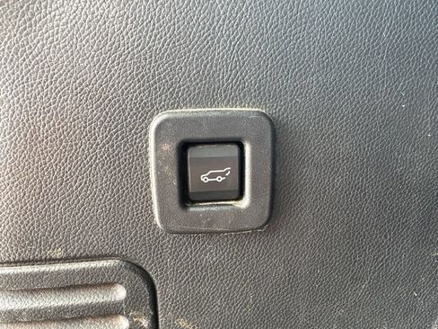 Used 2016 Ford Expedition EL XLT w/ Equipment Group 202A AWD/4WD image 46