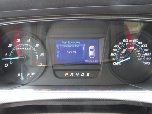 Used 2013 Ford Taurus SE image 20