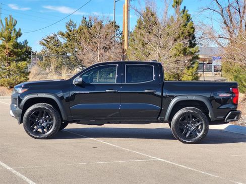 Used 2025 Chevrolet Colorado Trail Boss image 4