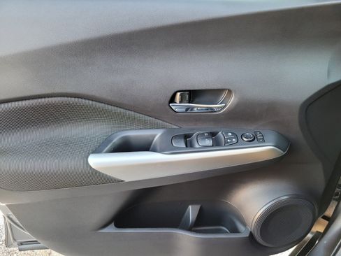 Certified 2020 Nissan Kicks SV image 22