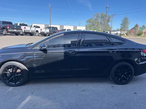Used 2019 Ford Fusion SEL FWD image 5