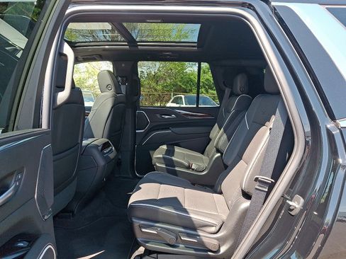 Certified 2023 Cadillac Escalade Premium Luxury AWD/4WD image 23