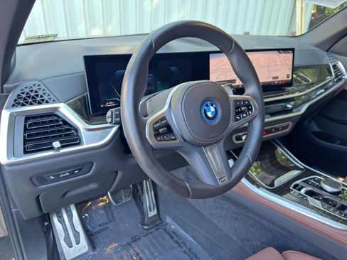 Used 2024 BMW X5 xDrive50e w/ M Sport Package AWD/4WD image 14