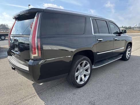 Used 2015 Cadillac Escalade ESV Luxury image 5