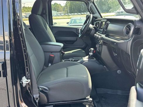 Used 2021 Jeep Wrangler Unlimited Sport image 6
