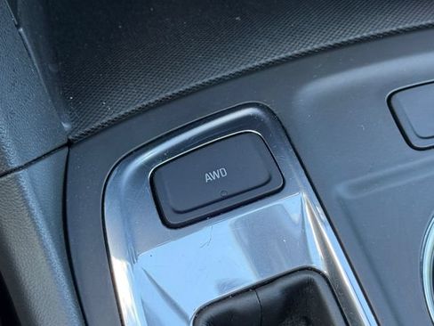 Used 2024 Chevrolet Equinox LT AWD/4WD image 29