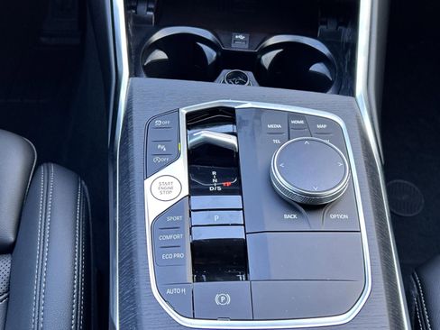 Used 2026 BMW 330i Sedan w/ M Sport Package image 19