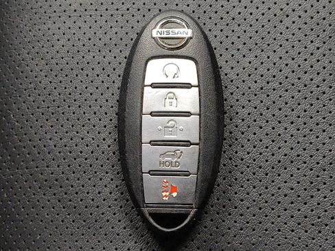 Used 2017 Nissan Rogue SL w/ SL Premium Package FWD image 32
