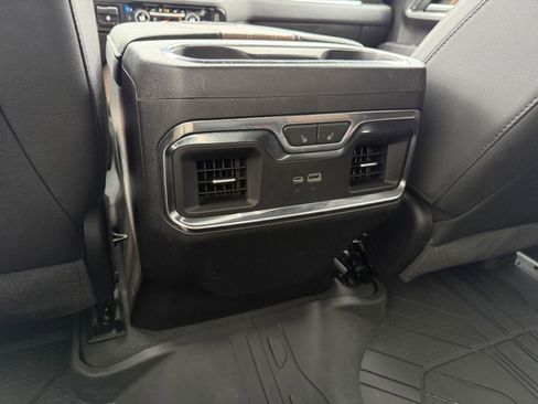 Used 2024 Chevrolet Silverado 3500 High Country w/ High Country Premium Package AWD/4WD image 9
