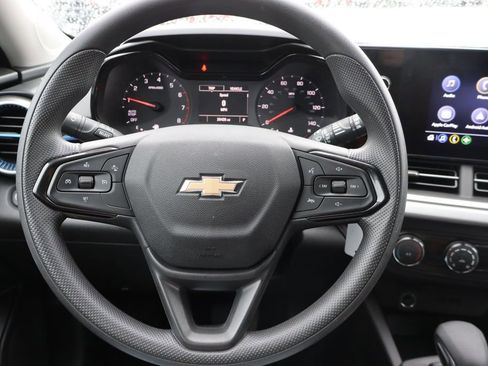 Used 2024 Chevrolet Trax LS image 6