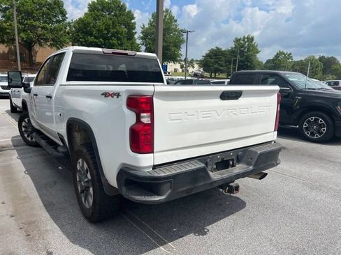 Used 2022 Chevrolet Silverado 2500 Custom w/ Custom Value Package AWD/4WD image 5