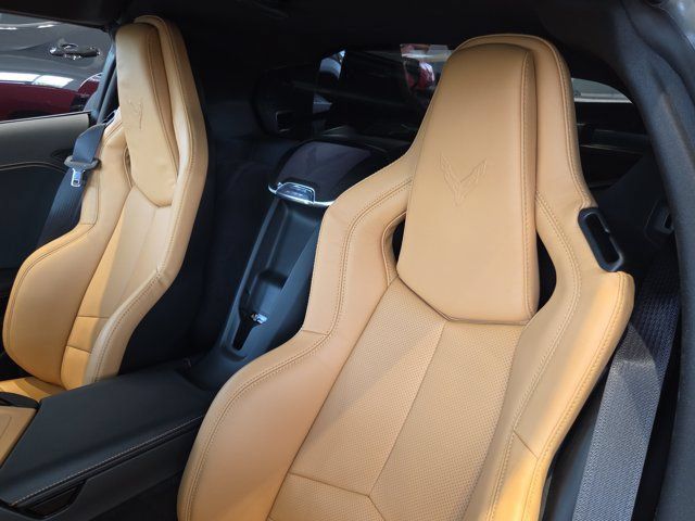 Used 2025 Chevrolet Corvette Z06 RWD image 10