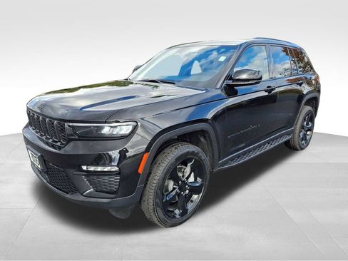 New 2025 Jeep Grand Cherokee Limited w/ Black Appearance Package AWD/4WD image 3