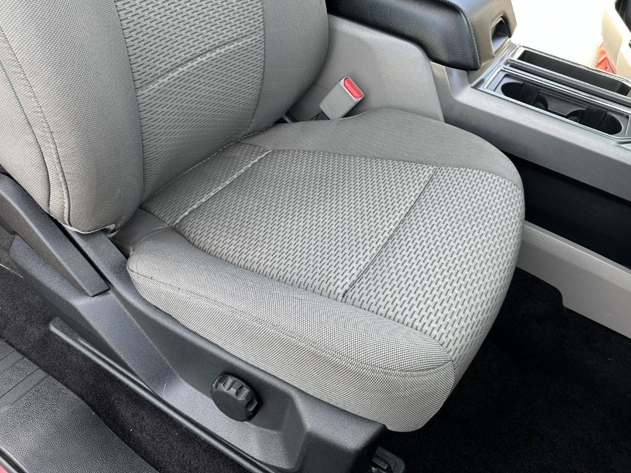 Used 2016 Ford F150 XLT AWD/4WD image 44