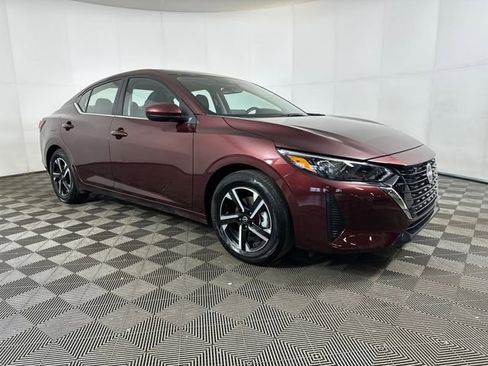 Used 2025 Nissan Sentra SV image 2