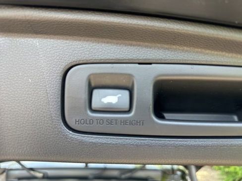 Used 2024 Honda CR-V EX-L image 12