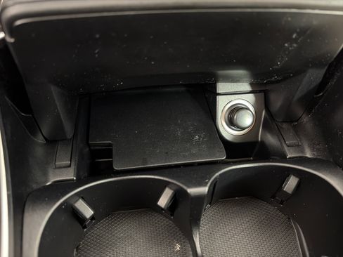 Used 2019 Mercedes-Benz GLC 300 4MATIC image 27