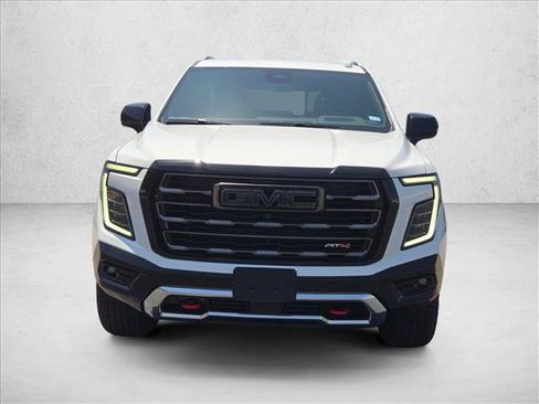 Used 2026 GMC Yukon AT4 Ultimate AWD/4WD image 2