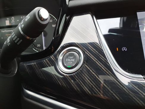 Used 2024 Cadillac XT6 Premium Luxury FWD image 26