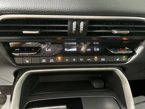 Used 2024 MAZDA CX-90 Plug-In Hybrid w/ Preferred AWD/4WD image 21