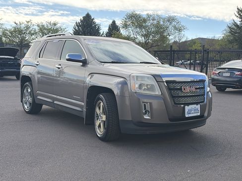 Used 2012 GMC Terrain SLT image 3