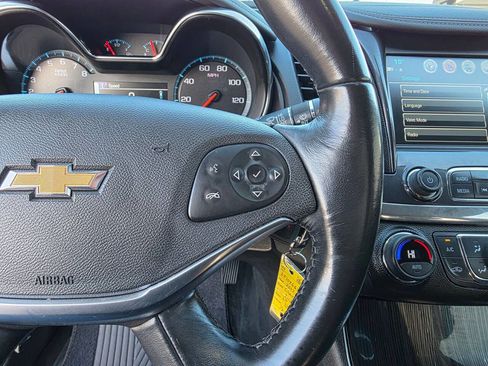 Used 2017 Chevrolet Impala LT image 18