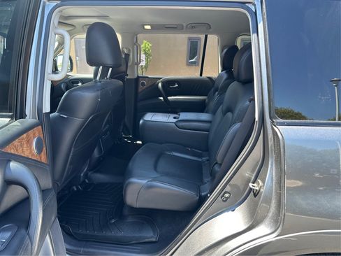 Used 2021 Nissan Armada SL w/ Captain's Chairs Package AWD/4WD image 10