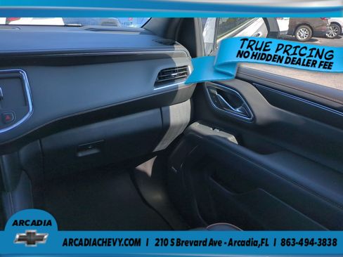 Used 2024 GMC Yukon XL AT4 w/ Max Trailering Package AWD/4WD image 17