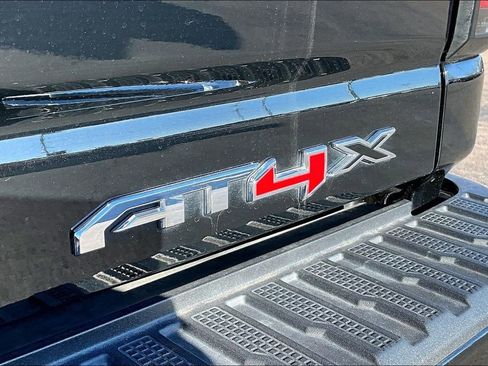 Used 2024 GMC Sierra 2500 AT4X image 24