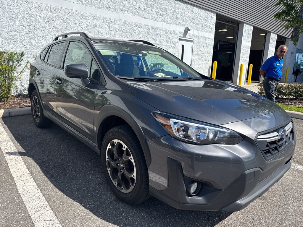 Certified 2021 Subaru Crosstrek 2.0i Premium w/ Moonroof Package AWD/4WD image 3