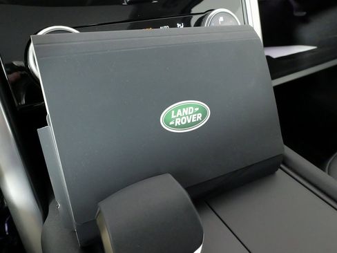 Used 2024 Land Rover Discovery S image 72