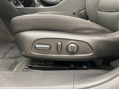 Used 2023 Chevrolet Malibu LT image 9