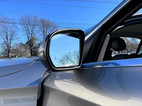 Used 2015 Mercedes-Benz C 300 4MATIC Sedan image 26