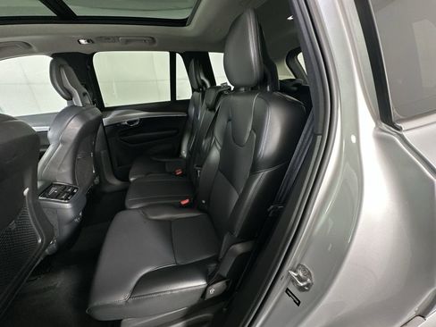 Used 2021 Volvo XC90 T5 Momentum w/ Protection Package Premier image 23